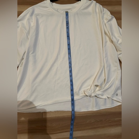 NWT Avia Women's Stylish Workout White Sweatshirt Size XXL - Picture 9 of 9